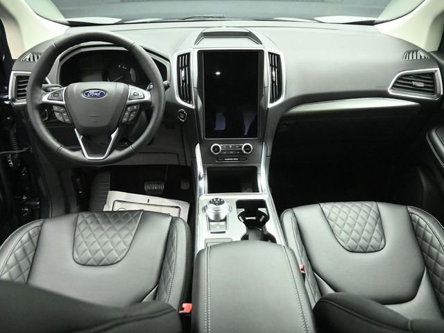 Certified 2024 Ford Edge Titanium AWD/4WD image 22