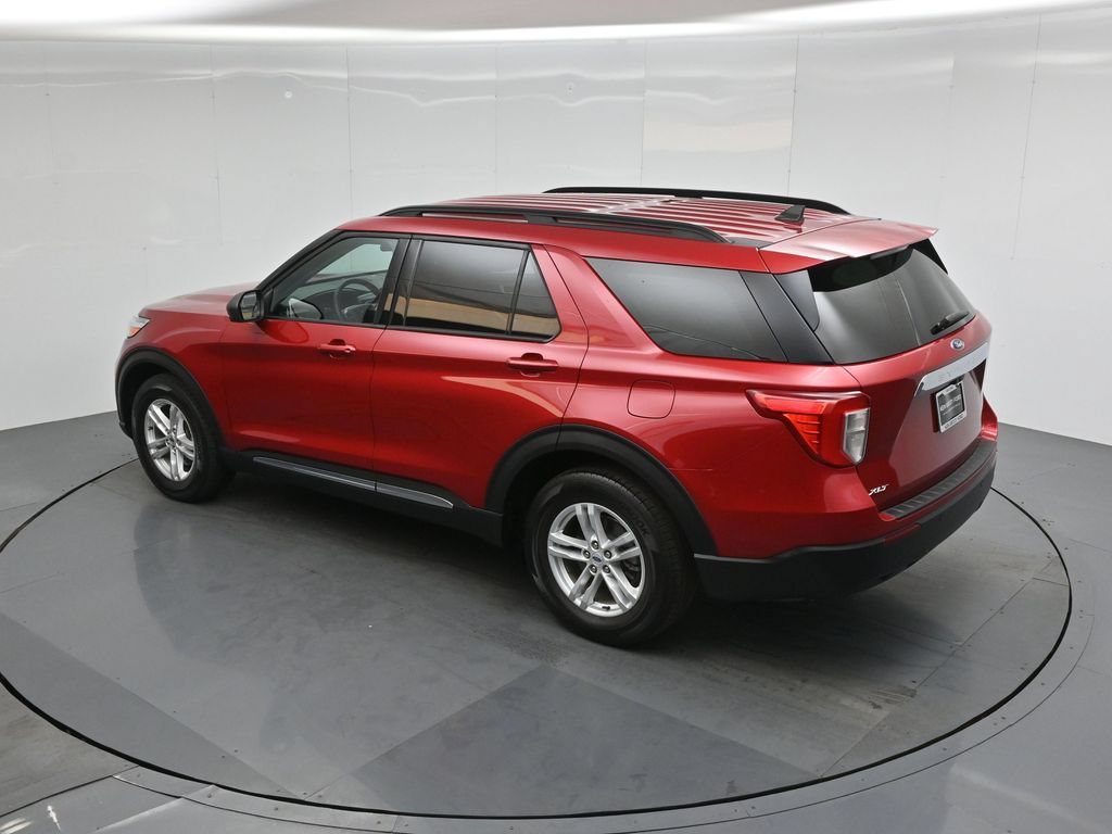 Certified 2023 Ford Explorer XLT RWD image 40