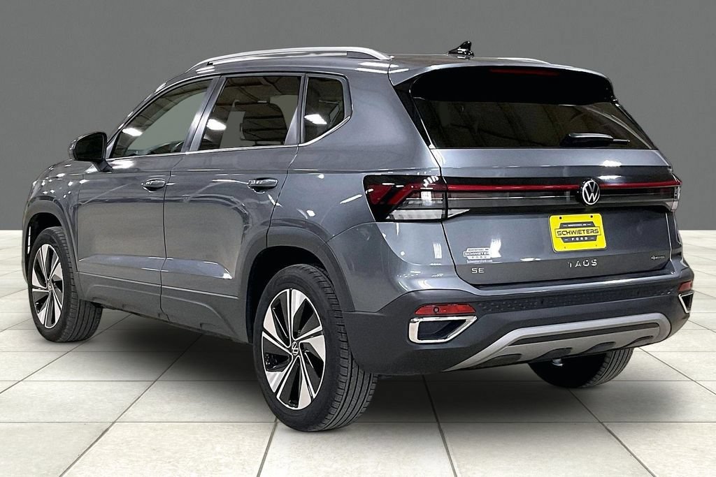 Used 2025 Volkswagen Taos SE AWD/4WD image 11