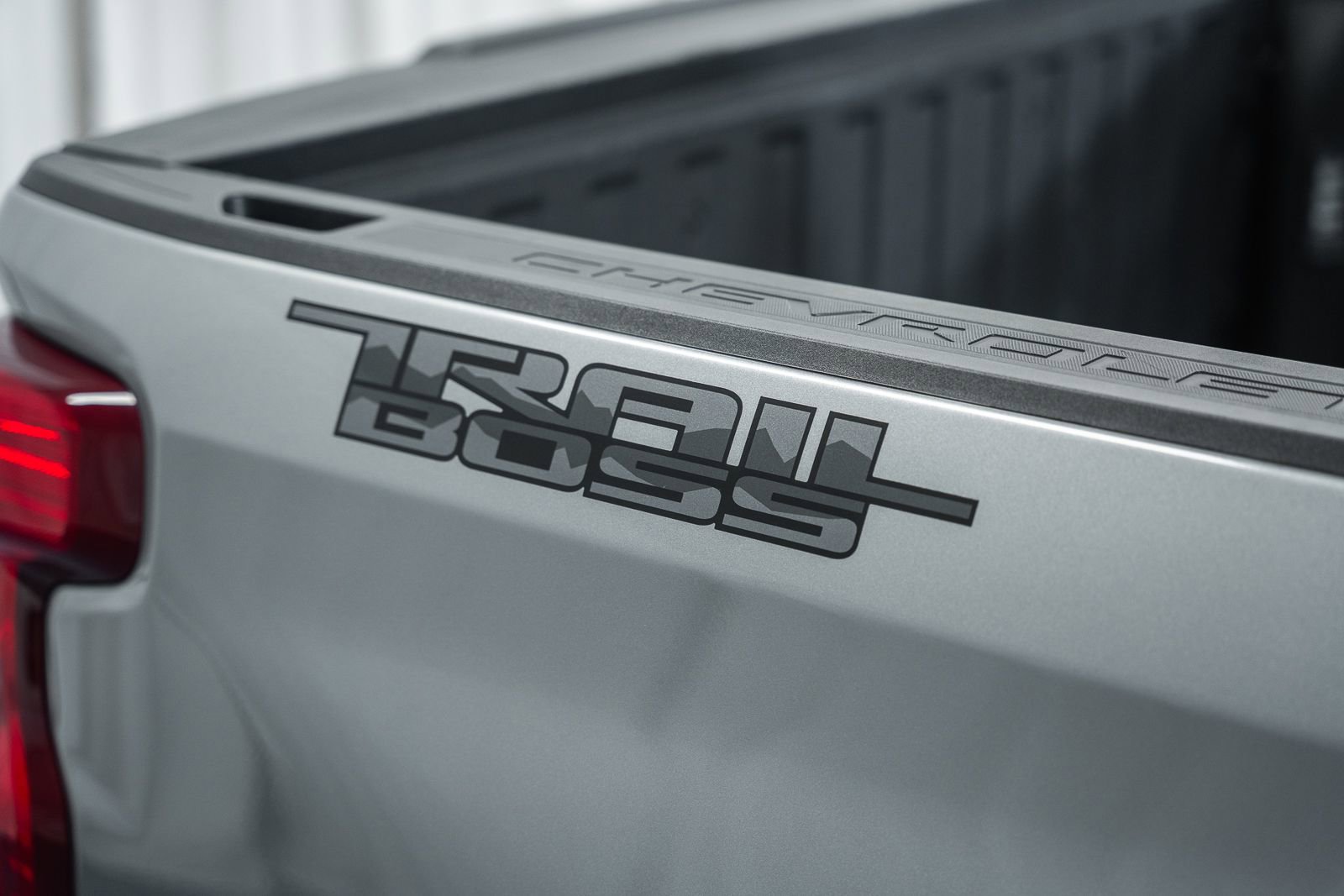 Used 2025 Chevrolet Silverado 1500 Custom Trail Boss w/ Dark Appearance Package image 25