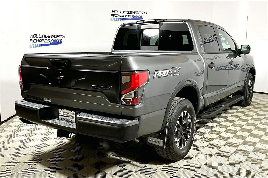 Used 2021 Nissan Titan PRO-4X w/ Pro-4x Convenience Package image 9