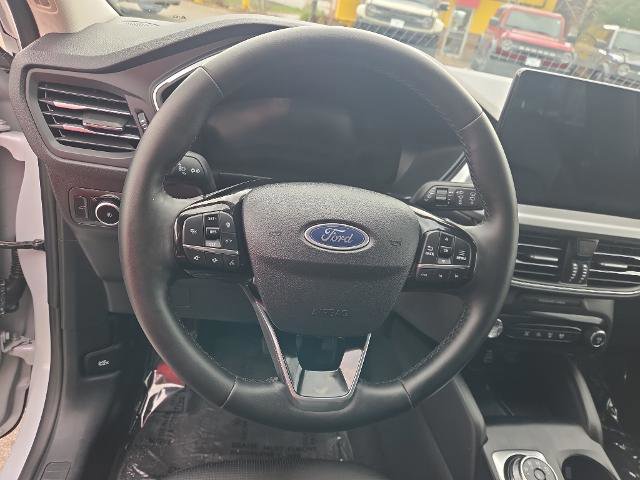 Certified 2025 Ford Escape Platinum AWD/4WD image 23
