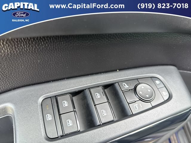 Used 2025 Nissan Pathfinder SV w/ SV Premium Package AWD/4WD image 21