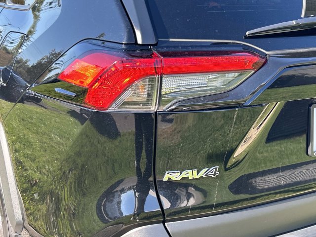 Used 2025 Toyota RAV4 XLE FWD image 10