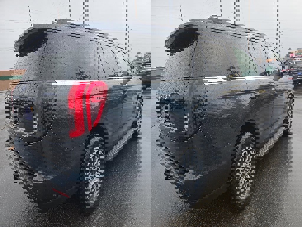 Certified 2025 Ford Expedition Active image 4