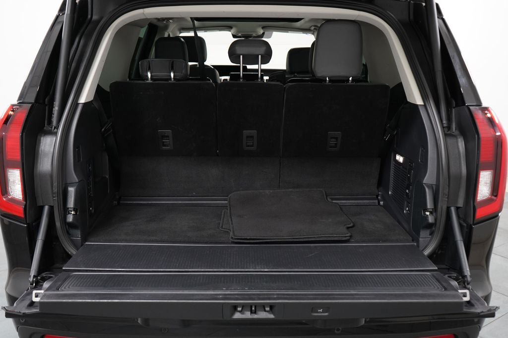 Certified 2025 Ford Expedition Active AWD/4WD image 29