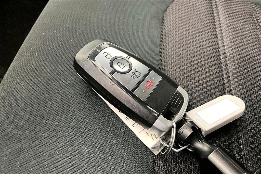 Certified 2020 Ford Fusion SE image 11