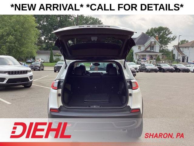 Used 2022 Jeep Cherokee Trailhawk w/ Sun, Sound & Nav Group AWD/4WD image 10