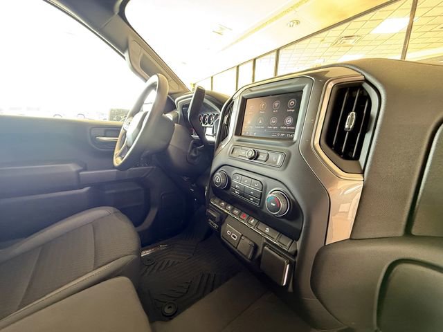 Used 2025 Chevrolet Silverado 1500 Custom Trail Boss AWD/4WD image 25