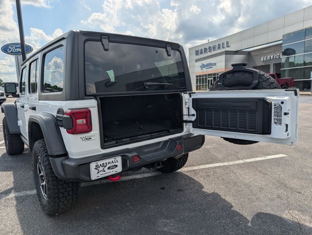 Used 2024 Jeep Wrangler Unlimited Rubicon AWD/4WD image 28