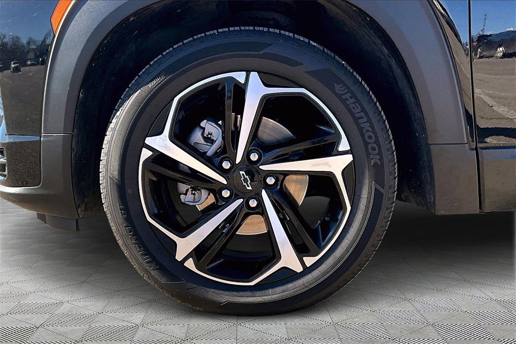 Used 2022 Chevrolet TrailBlazer RS w/ Technology Package image 11