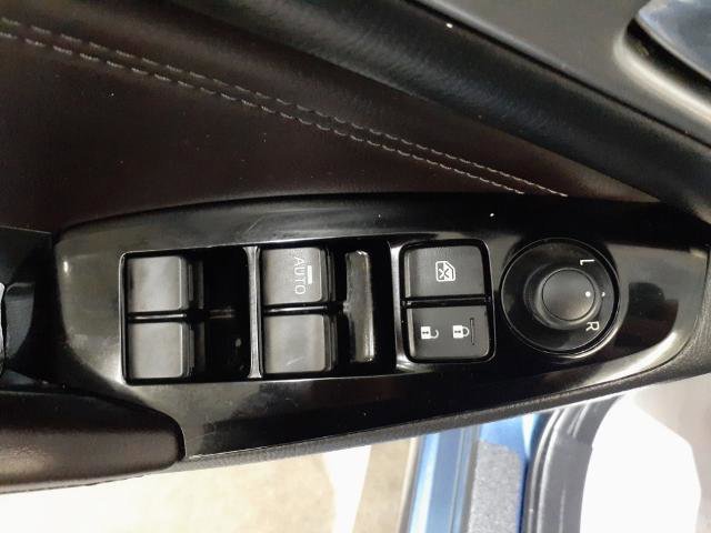 Used 2018 MAZDA MAZDA3 Touring image 16