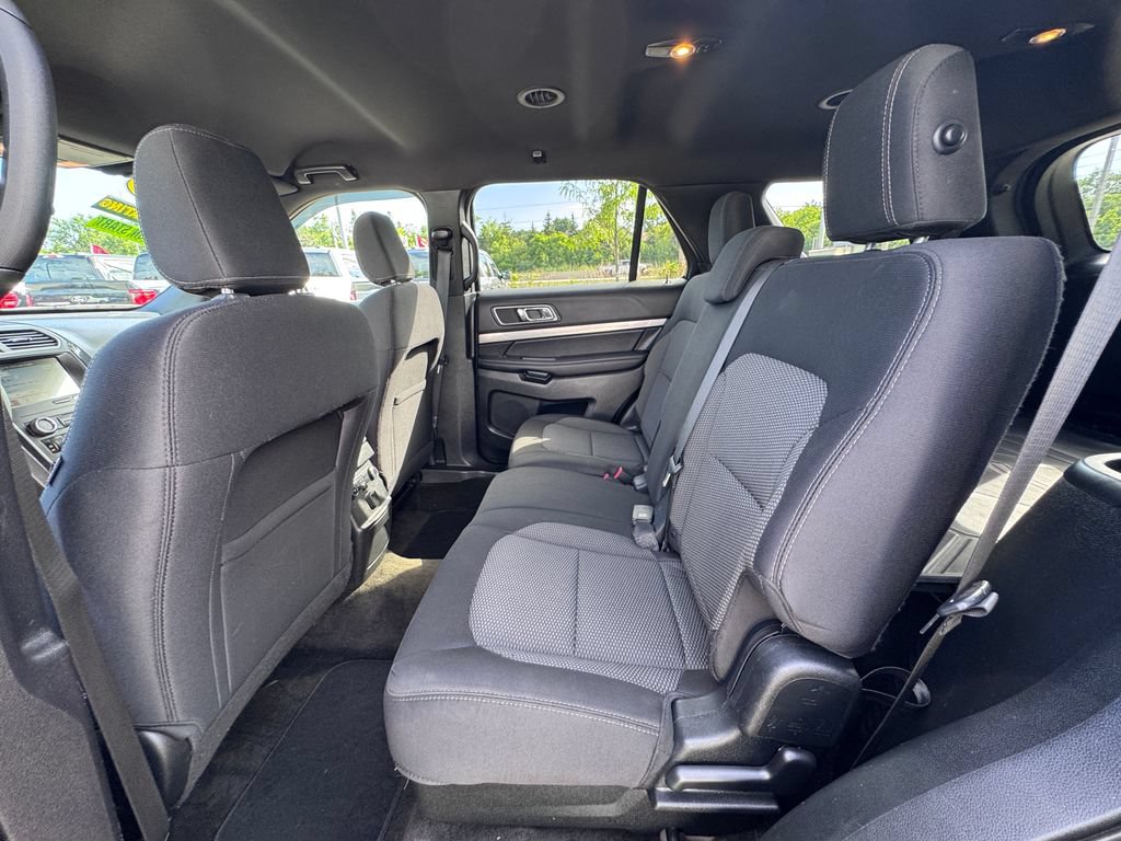 Certified 2018 Ford Explorer XLT w/ Equipment Group 201A AWD/4WD image 23