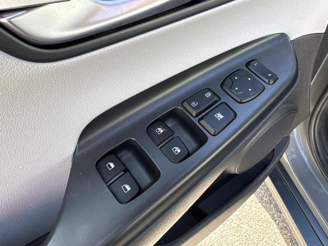 Used 2023 Hyundai Kona SE image 21