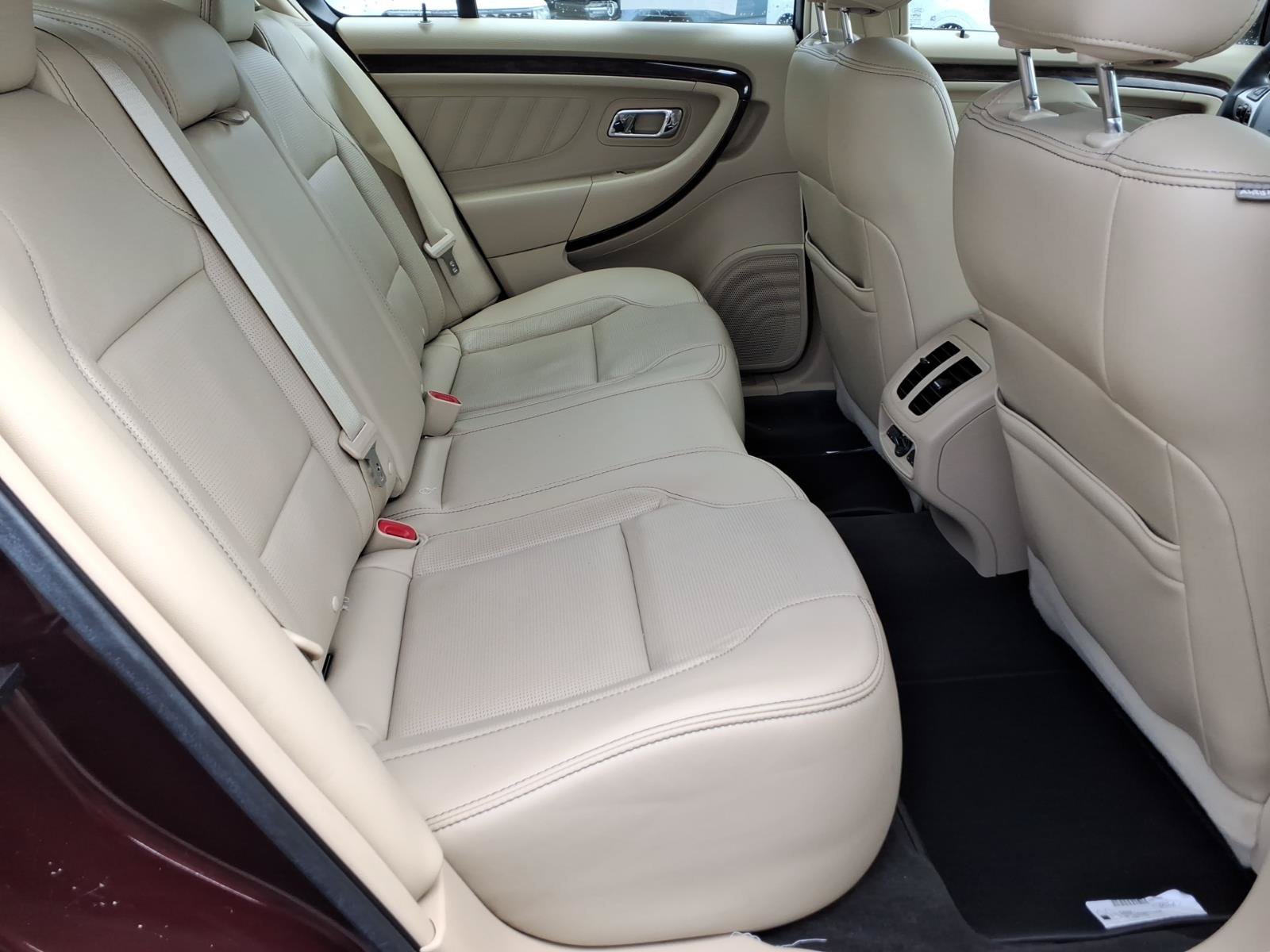 Certified 2018 Ford Taurus Limited FWD image 26