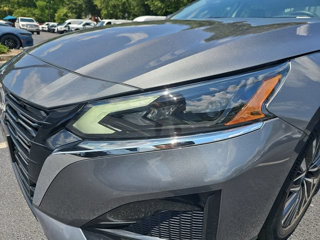 Used 2025 Nissan Altima 2.5 SV FWD image 32