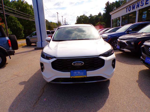 Certified 2023 Ford Escape ST-Line Elite w/ Premium Technology Package AWD/4WD image 2
