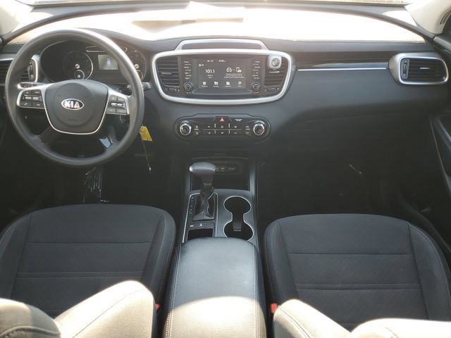 Used 2019 Kia Sorento LX image 7