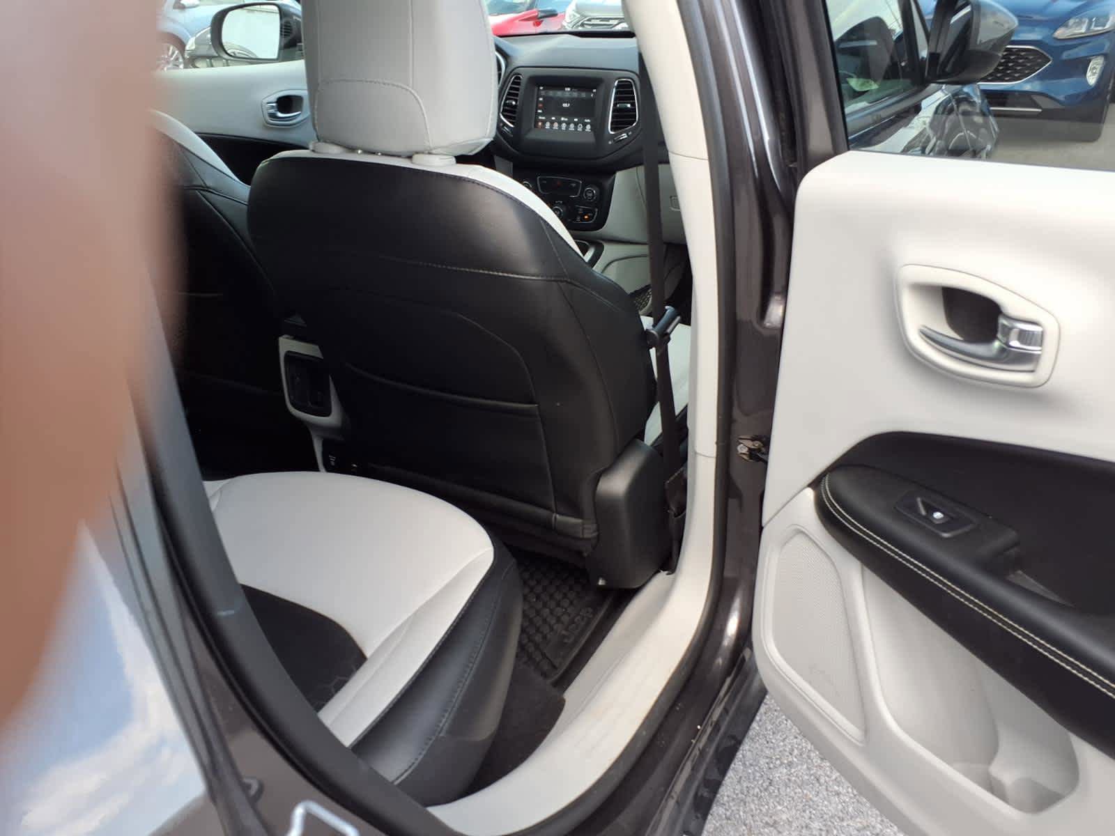 Used 2021 Jeep Compass Latitude w/ Convenience Group FWD image 25