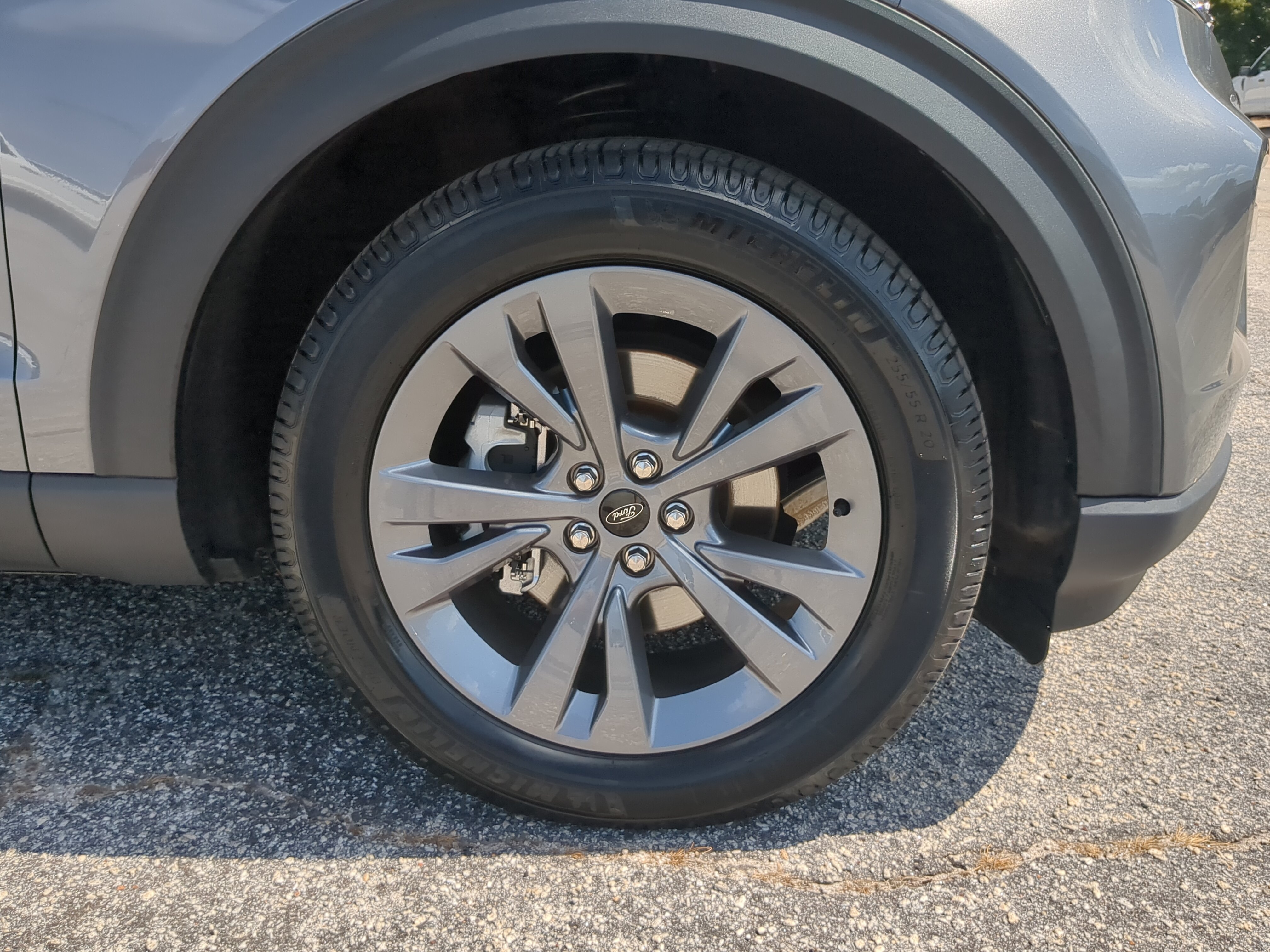 Certified 2022 Ford Explorer XLT w/ Equipment Group 202A RWD image 9