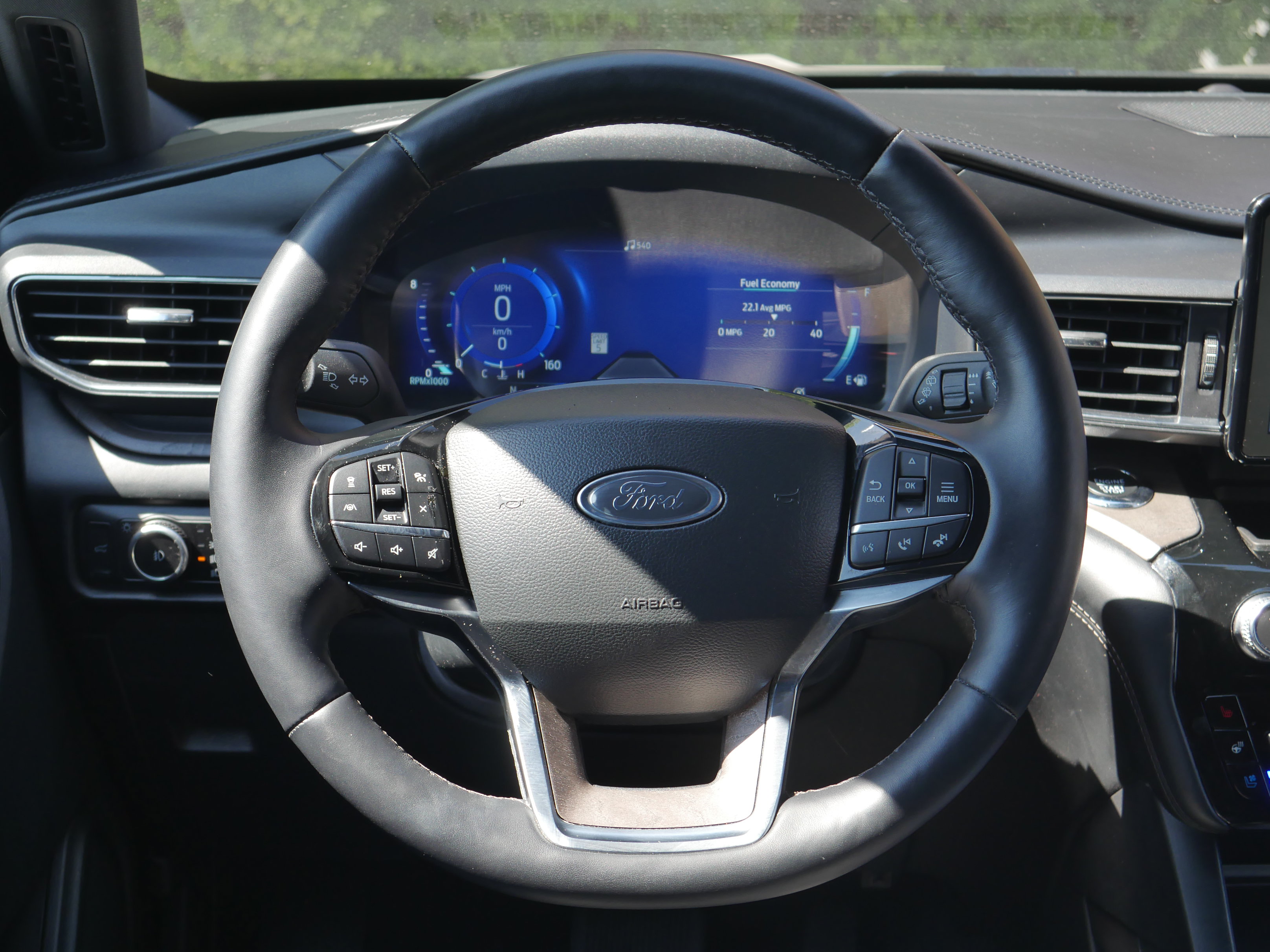 Certified 2024 Ford Explorer Platinum AWD/4WD image 7