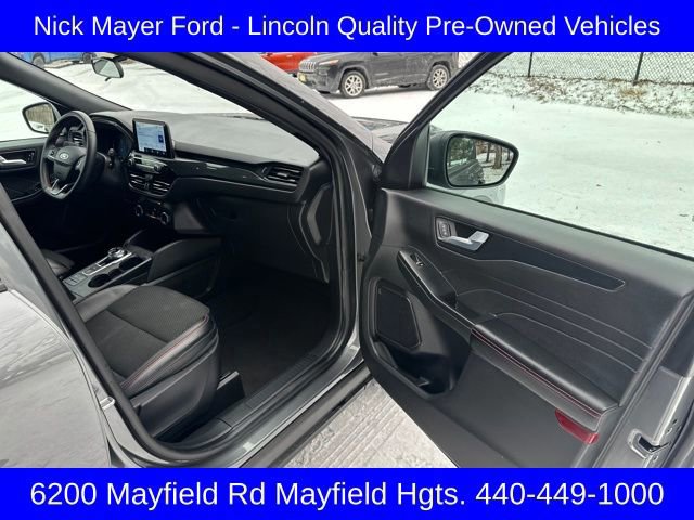 Certified 2025 Ford Escape ST-Line image 9