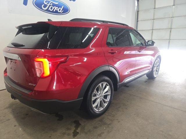 Certified 2024 Ford Explorer XLT w/ Equipment Group 202A AWD/4WD image 9