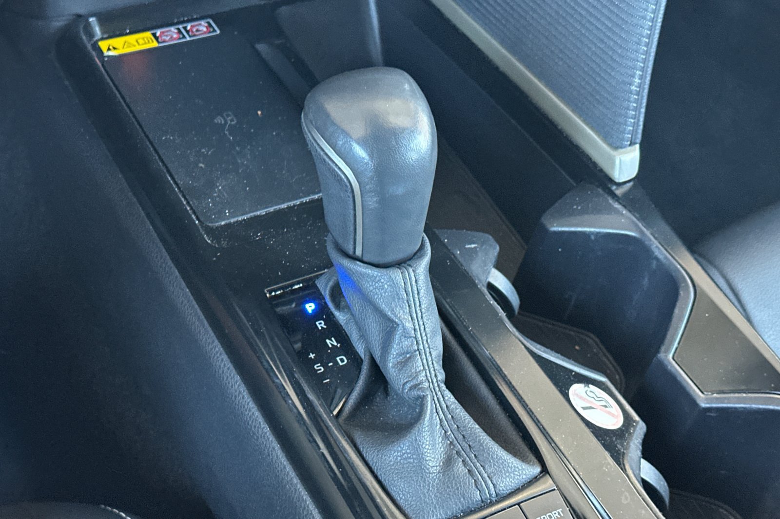 Used 2025 Toyota Camry SE FWD image 19