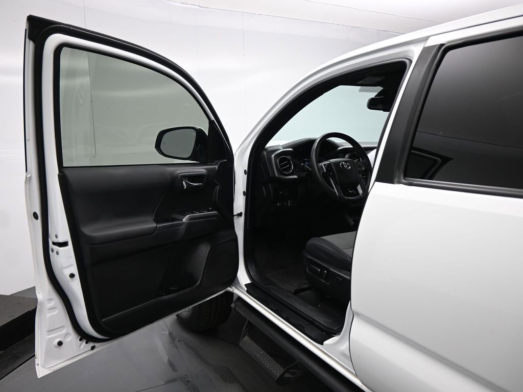 Used 2022 Toyota Tacoma TRD Sport image 34