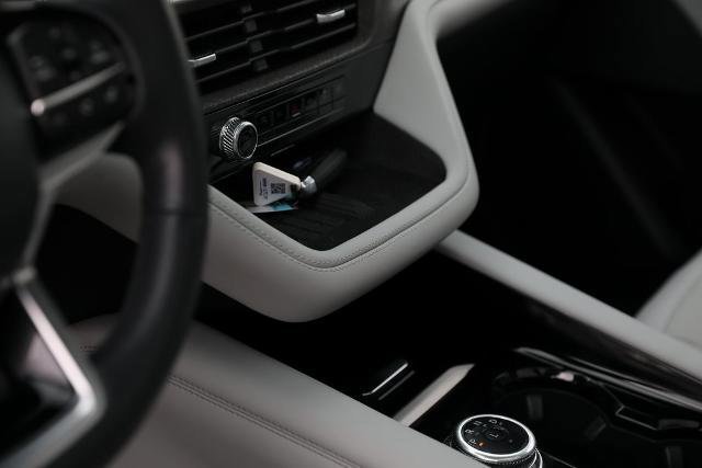 Certified 2025 Ford Explorer Platinum w/ LUX Leather Package image 28