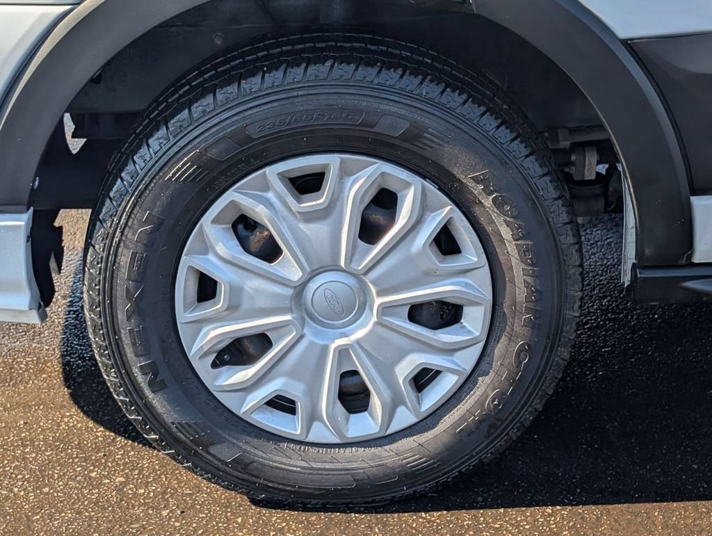 Certified 2022 Ford Transit 350 XLT RWD image 18