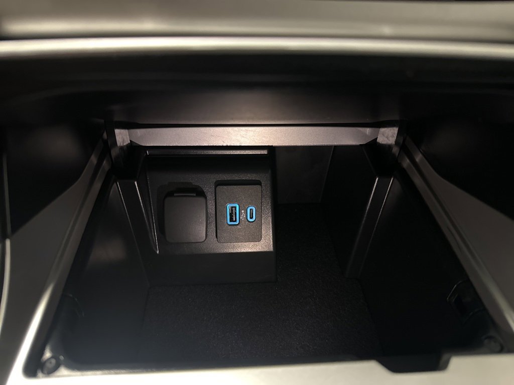 Certified 2022 Ford Explorer XLT w/ Equipment Group 202A image 22