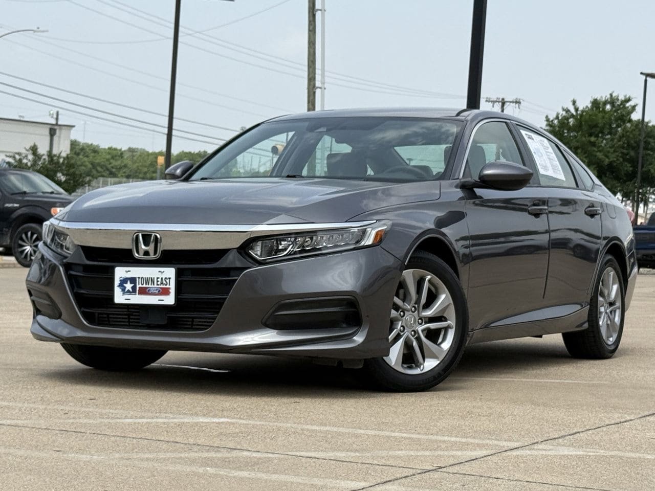 Used 2018 Honda Accord LX image 2