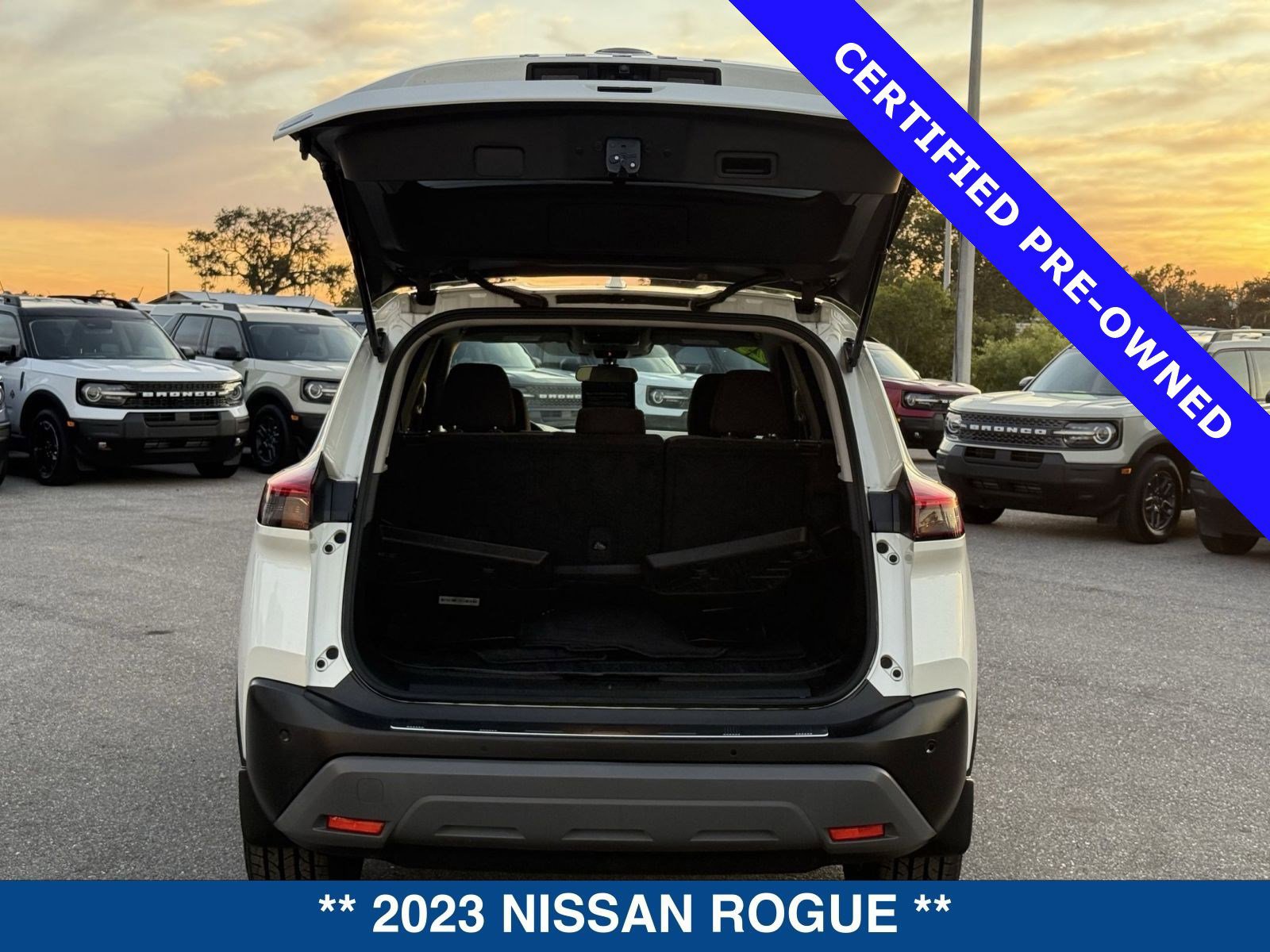 Used 2023 Nissan Rogue SV image 13