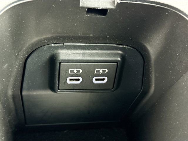 Used 2025 Toyota RAV4 XLE image 41