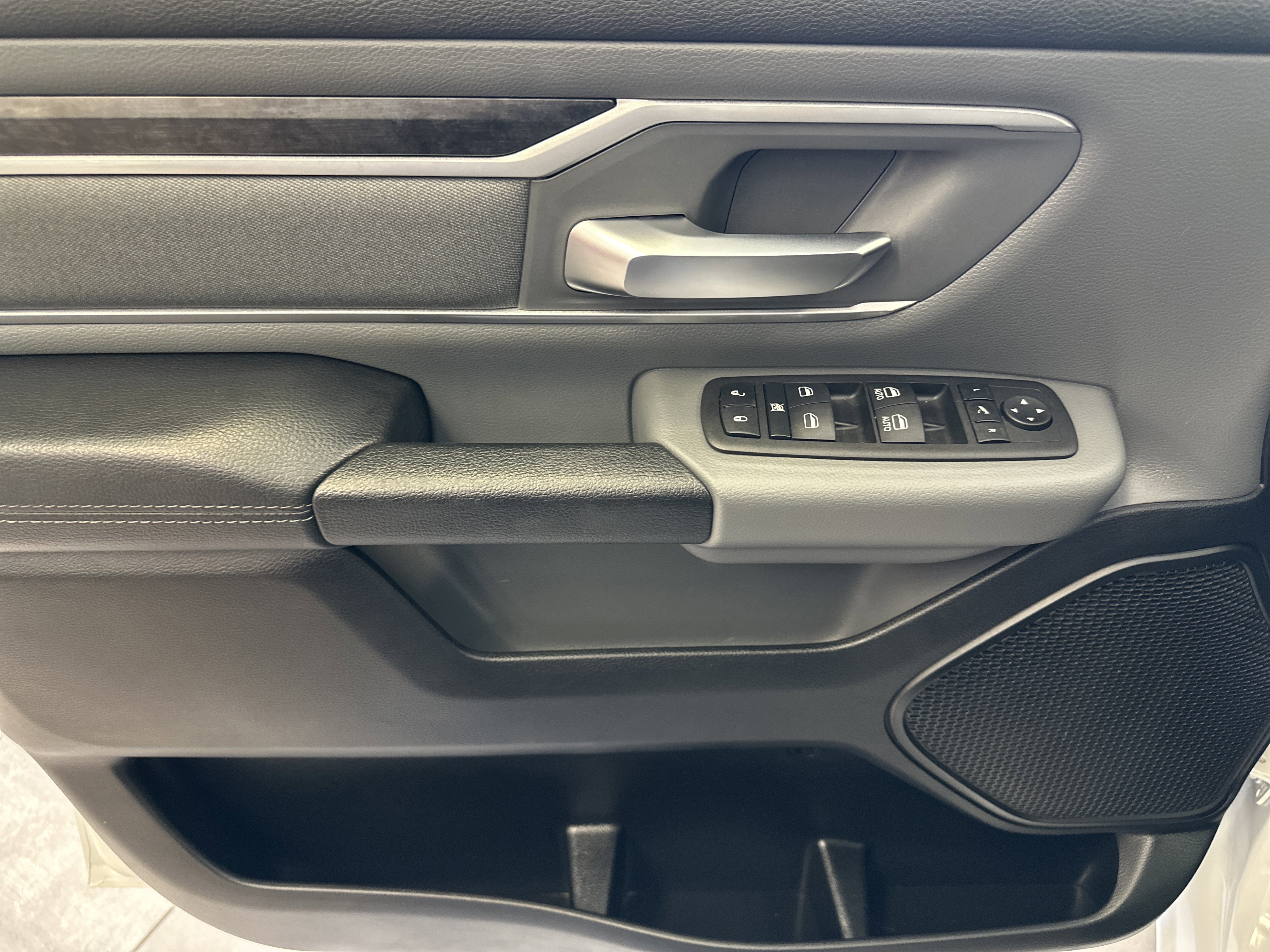 Used 2022 RAM 1500 Big Horn image 23