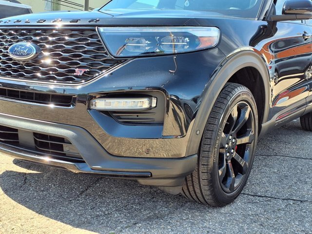 Certified 2022 Ford Explorer ST w/ Equipment Group 401A AWD/4WD image 31