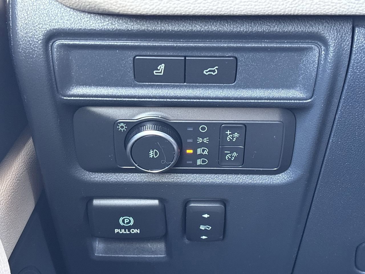 Certified 2022 Ford Expedition Limited image 29