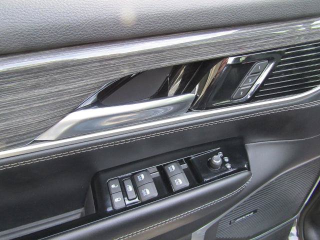 Used 2022 Jeep Wagoneer Series III w/ Flexible Seating Group AWD/4WD image 26