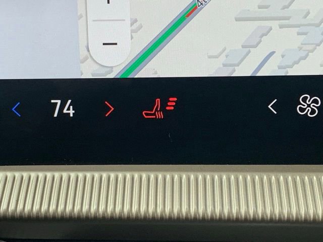 Certified 2025 Ford Explorer Active image 21