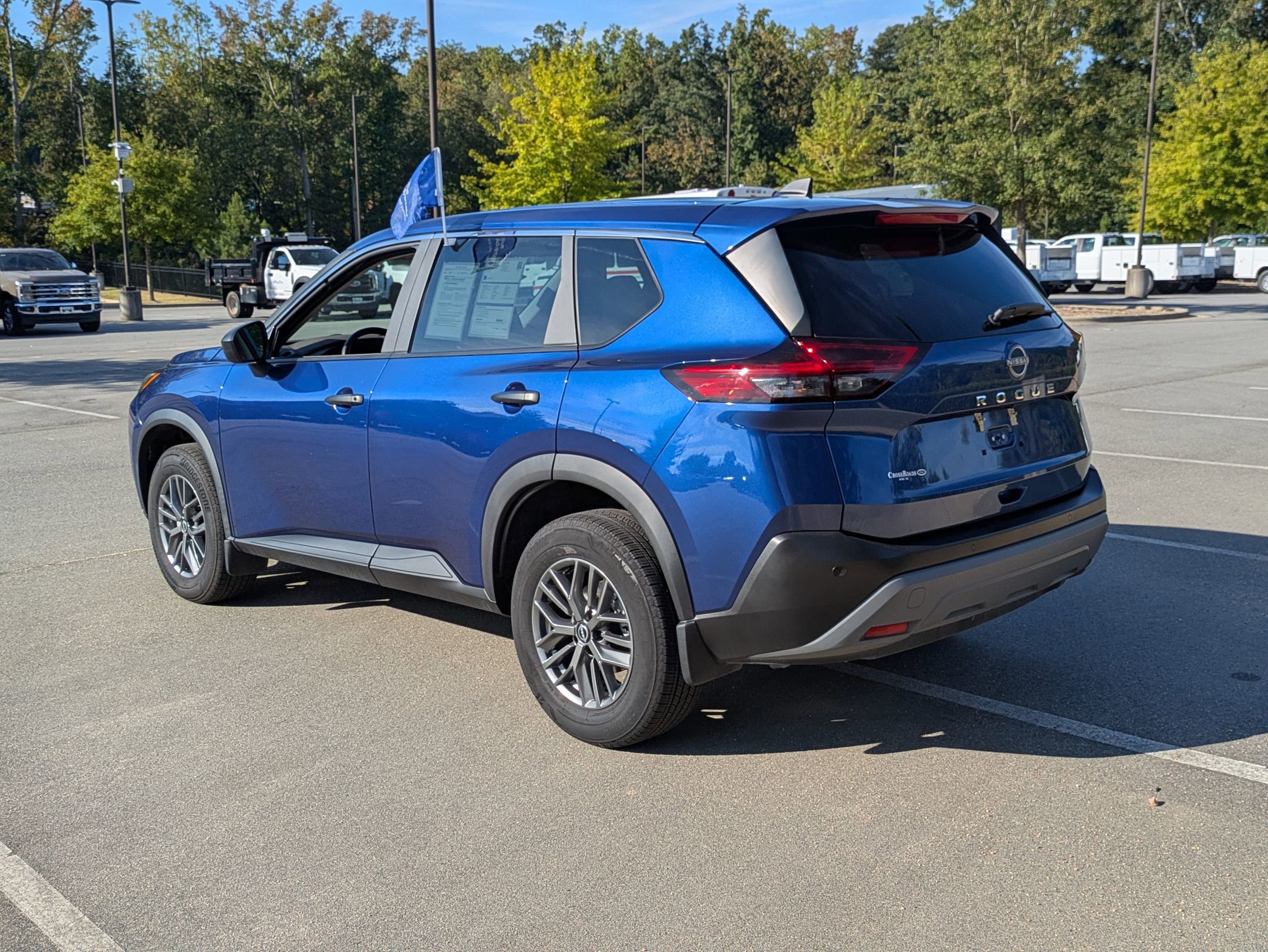 Used 2023 Nissan Rogue S image 4