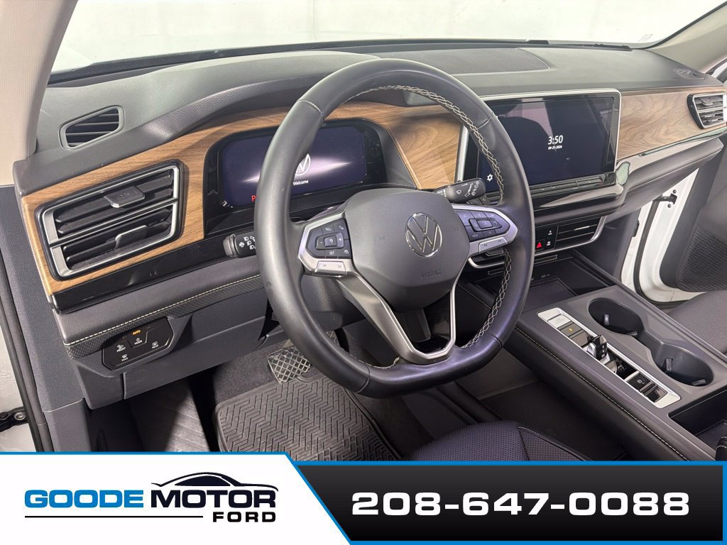 Used 2025 Volkswagen Atlas SE AWD/4WD image 8