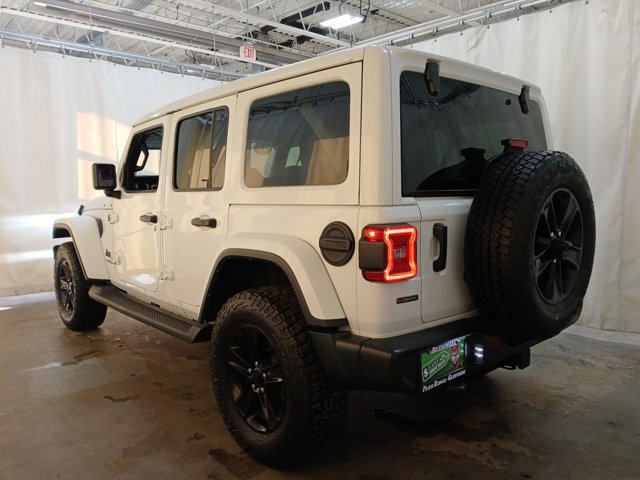 Used 2021 Jeep Wrangler Unlimited Sahara image 2