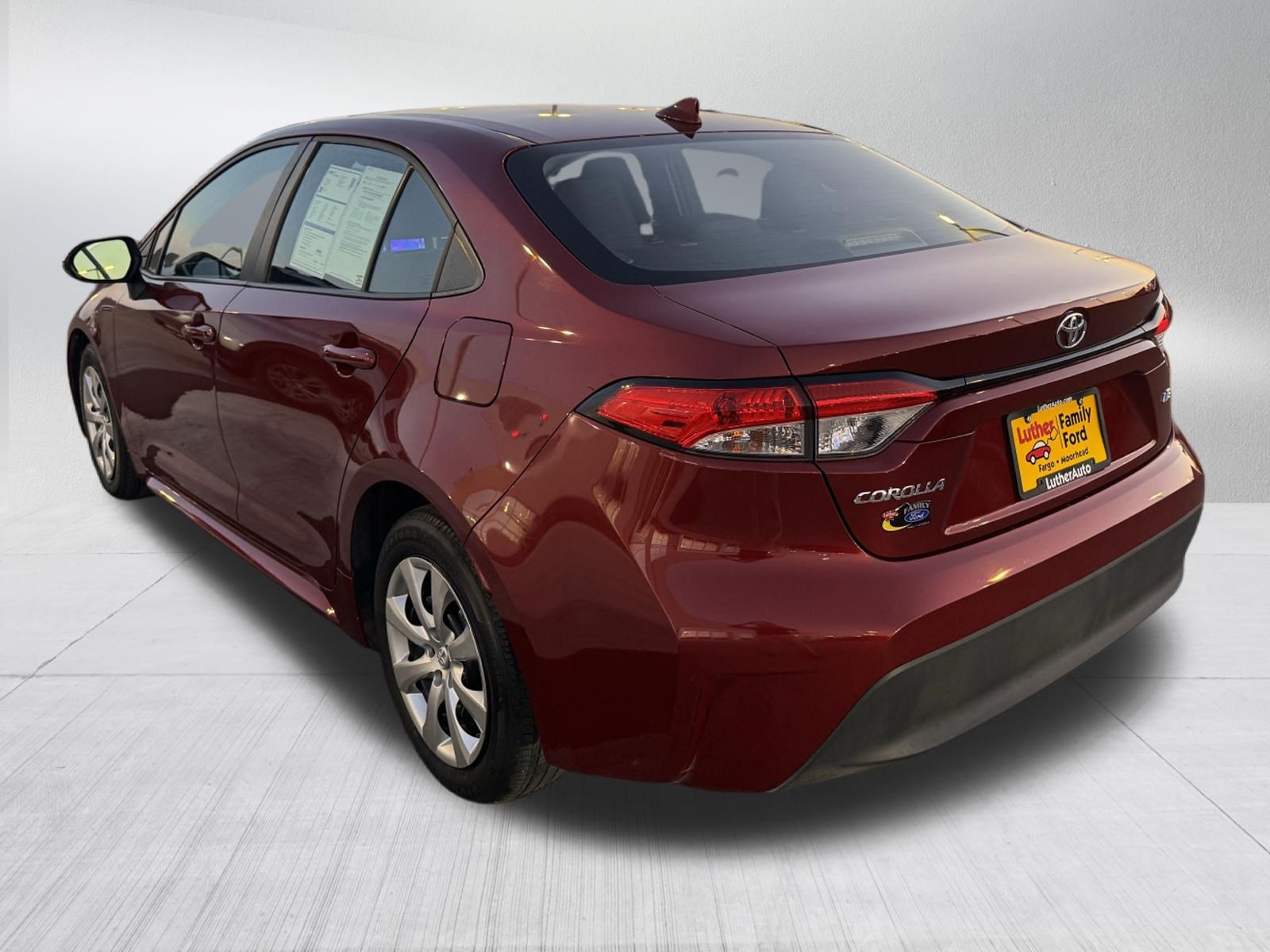 Used 2025 Toyota Corolla LE FWD image 5