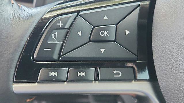 Used 2023 Nissan Altima 2.0 SR FWD image 26