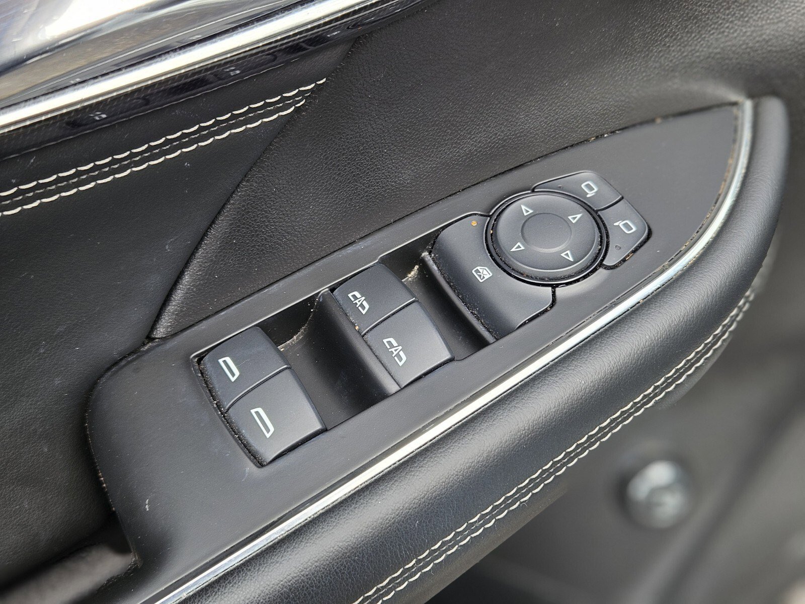 Used 2023 Buick Envision Preferred w/ Sport Touring Package image 18