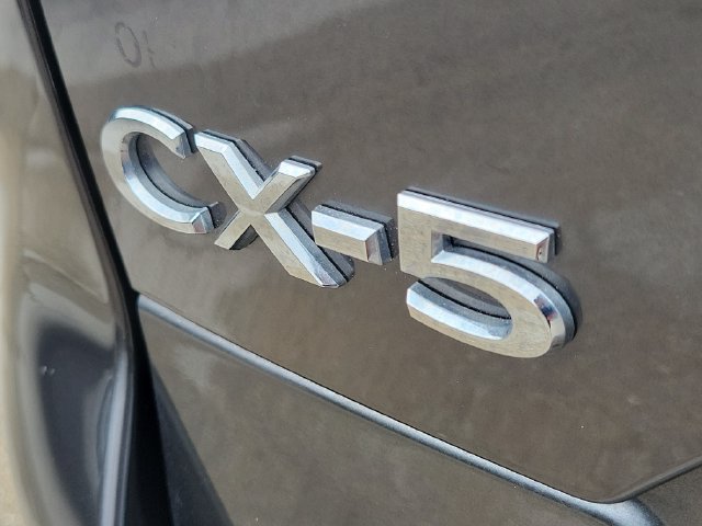 Used 2021 MAZDA CX-5 Touring w/ Touring Preferred SV Package FWD image 9