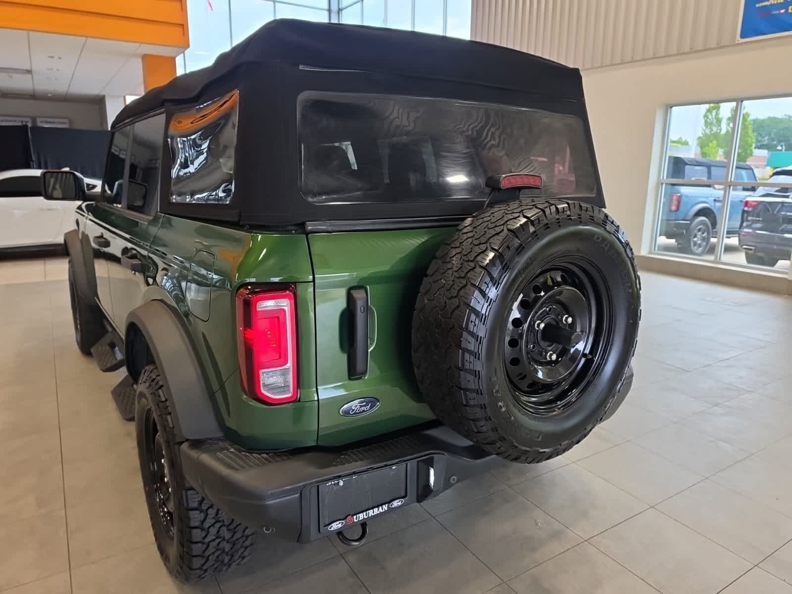 Certified 2023 Ford Bronco Black Diamond AWD/4WD image 11