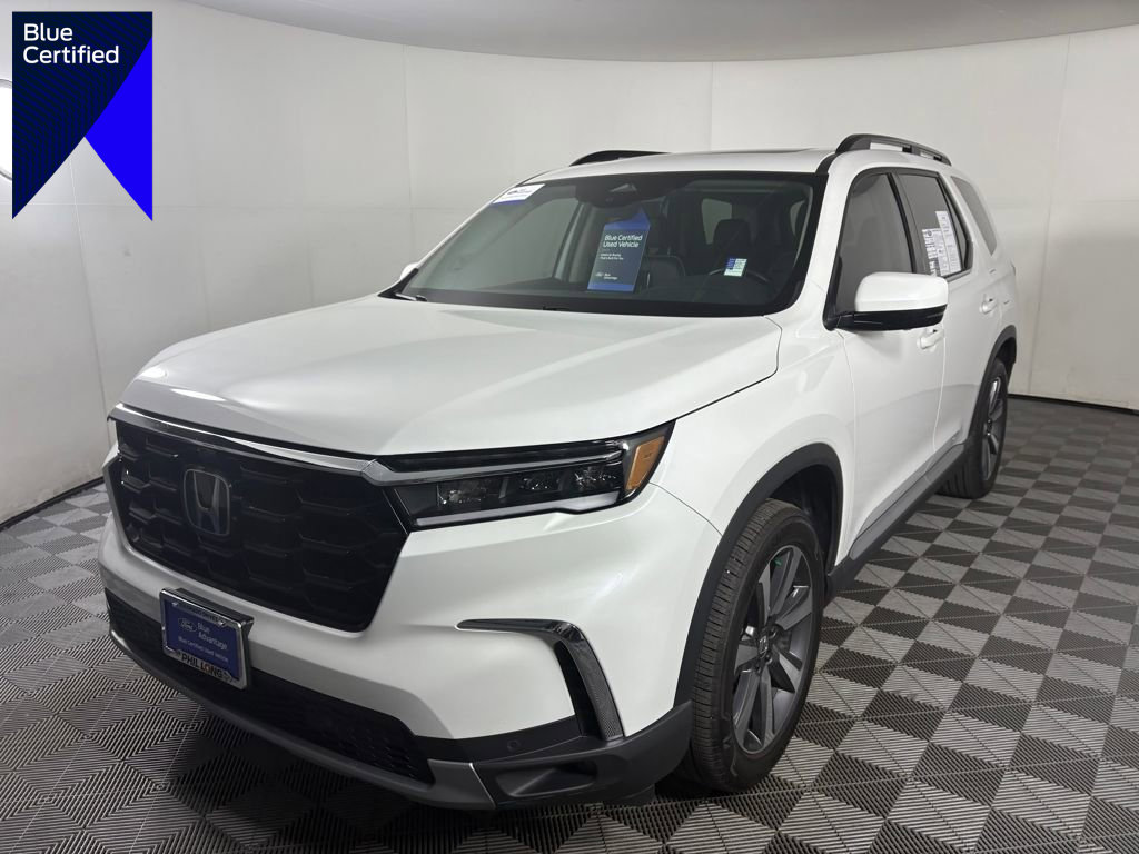 Used 2025 Honda Pilot Elite image 1