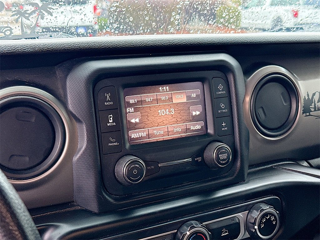 Used 2021 Jeep Gladiator Sport image 13